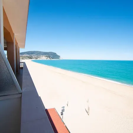 M14 - Marcelli, Quadrilocale Fronte Mare Con Terrazzo
