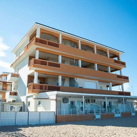 M14 - Marcelli, Quadrilocale Fronte Mare Con Terrazzo Apartamento *